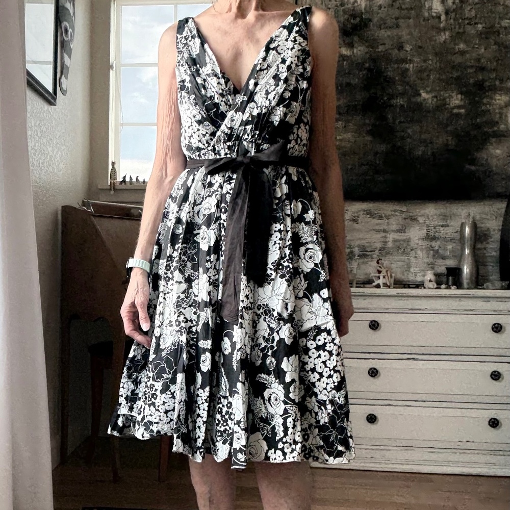 Lovely Black and white floral cotton dress